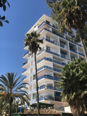 Отель Skol Apartments Marbella  Марбелья